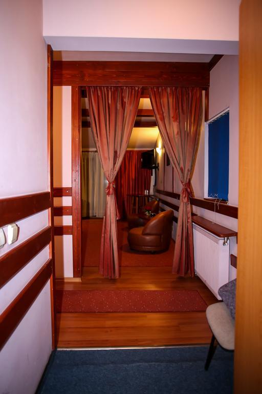 וטרה דורניי Hotel Silva מראה חיצוני תמונה